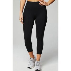 Fabletics black powerhold crop 24” inseam leggings XL